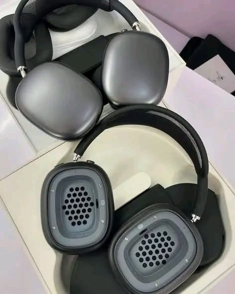 Apple AirPods Max 2